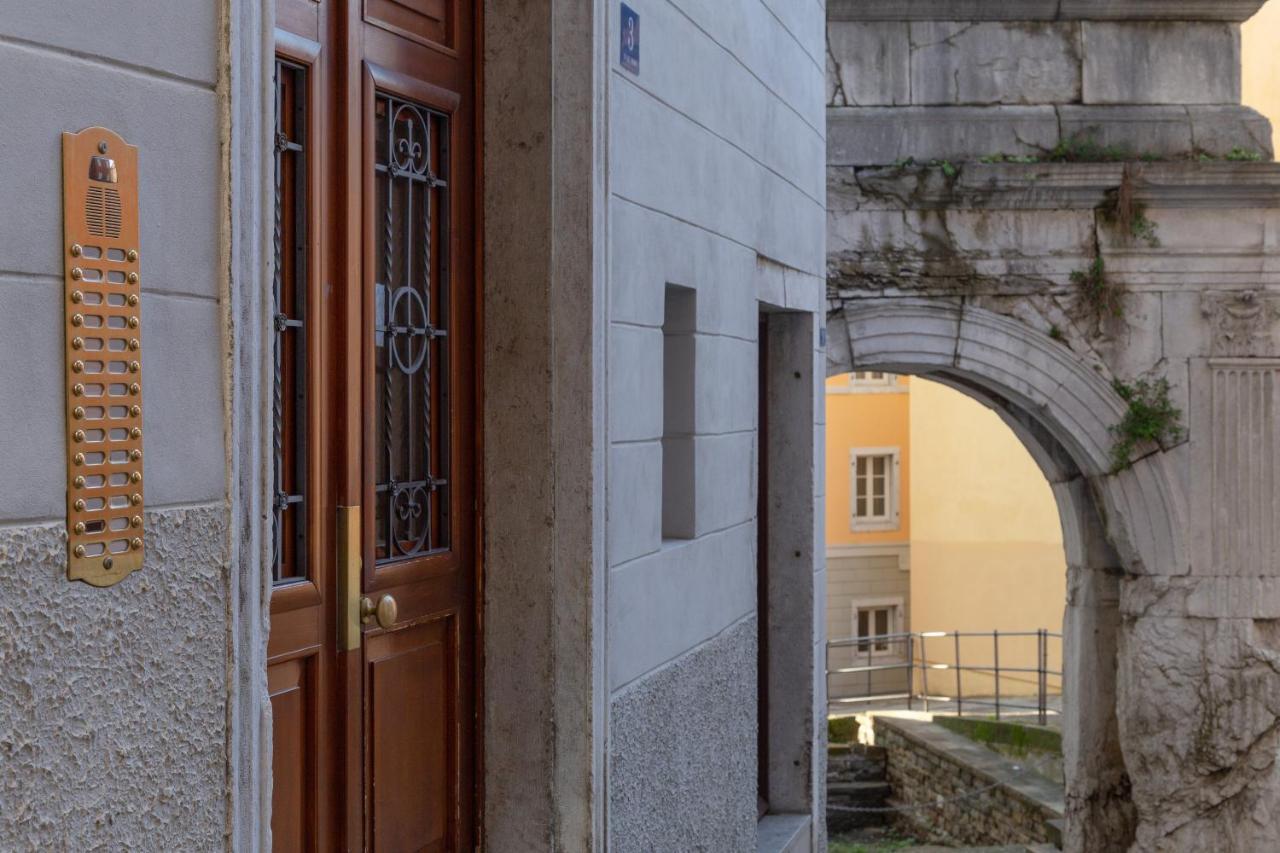 Casa Vacanze Penelope In Centro Storico Trieste Ngoại thất bức ảnh