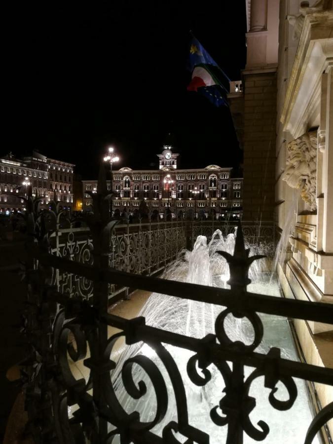 Casa Vacanze Penelope In Centro Storico Trieste Ngoại thất bức ảnh